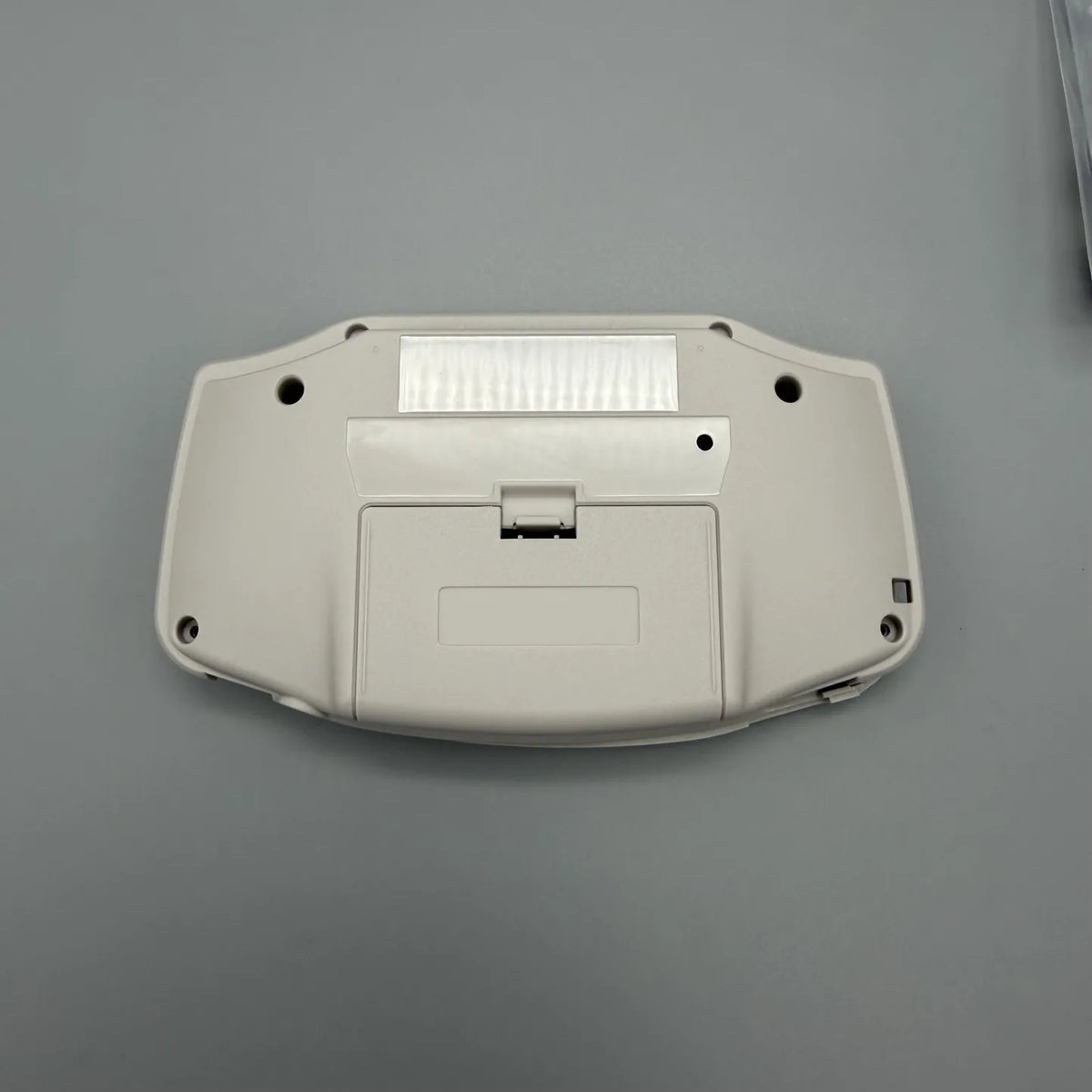 High Quality No Brand Logo Gameboy Advance GBA Shell Kit.There is no brand logo on the shell